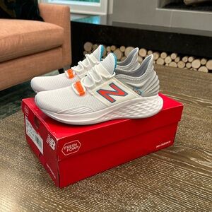 New in box! Women’s New Balance Fresh Foam Roav, size 8. White/gray/turquoise